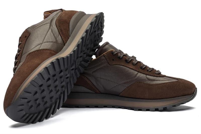 Brown natural leather sneakers